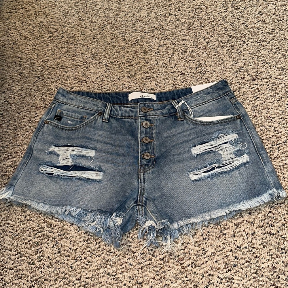 BRAND NEW KanCan Jean Shorts — Size 9/28 — TAGS STILL ON!